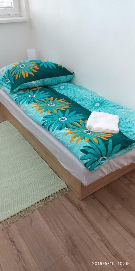White Coral Club Hostel Kosice Ngoại thất bức ảnh