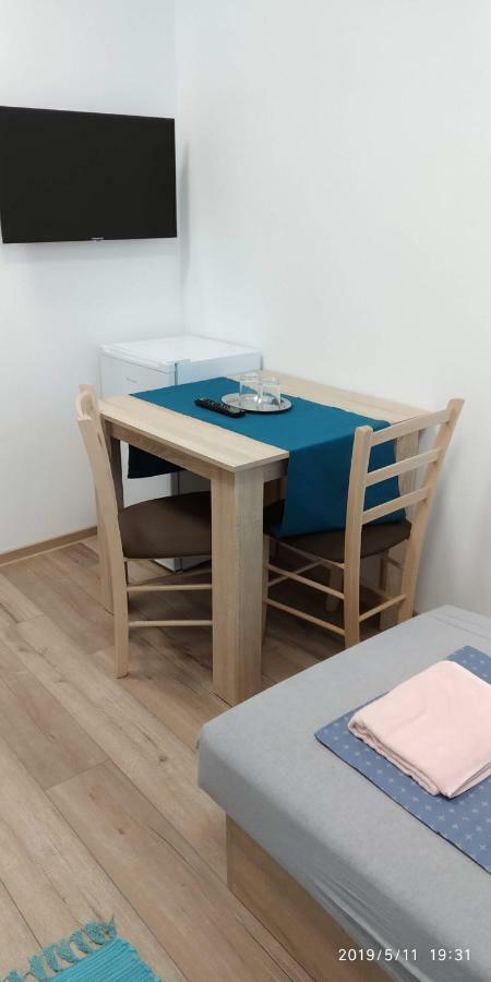 White Coral Club Hostel Kosice Ngoại thất bức ảnh